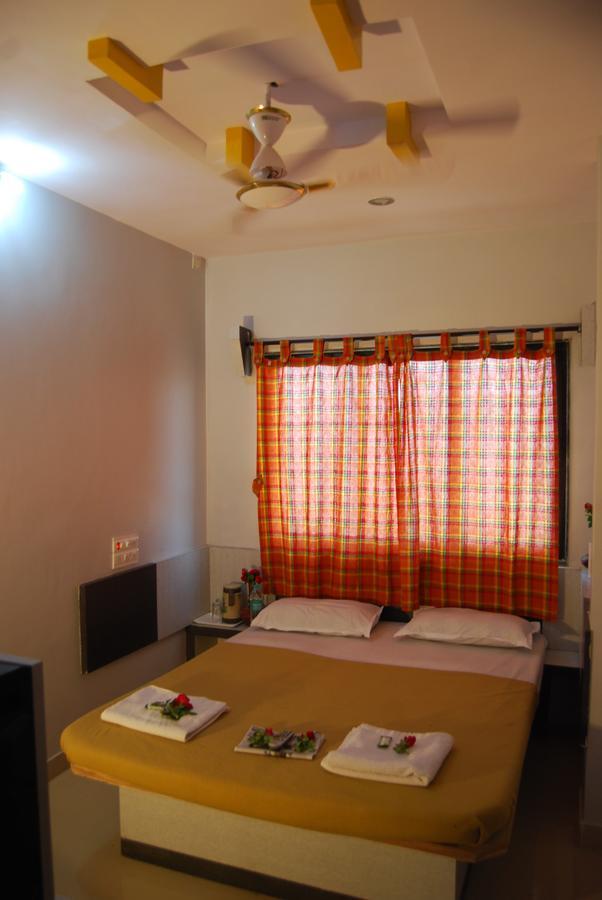 Hotel Utsav Ширді Екстер'єр фото