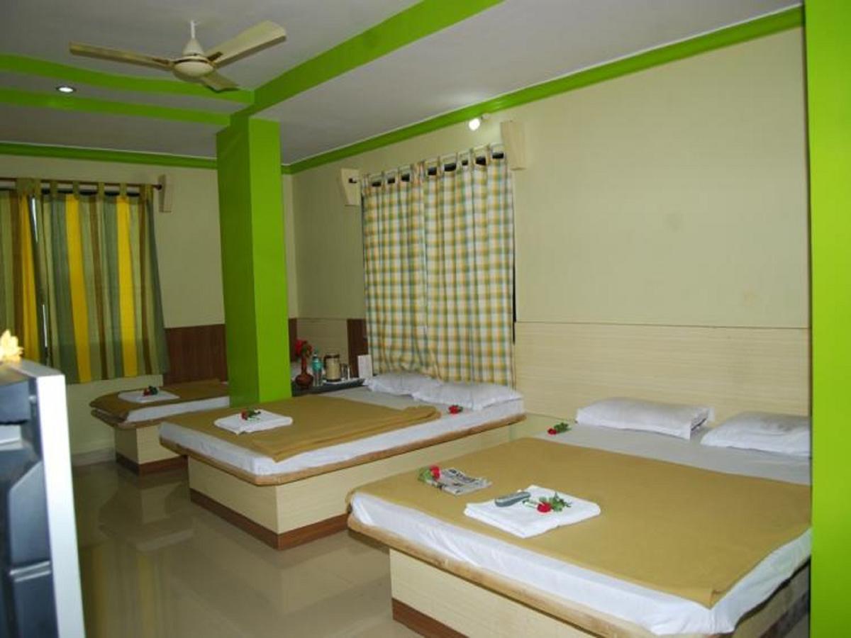 Hotel Utsav Ширді Екстер'єр фото